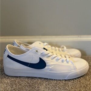 Nike White and Blue Sneakers